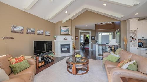 4300 Camelback Way, Vernon, BC - Indoor Photo Showing Living Room With Fireplace