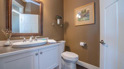4300 Camelback Way, Vernon, BC - Indoor Photo Showing Bathroom