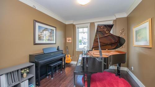 4300 Camelback Way, Vernon, BC - Indoor Photo Showing Other Room