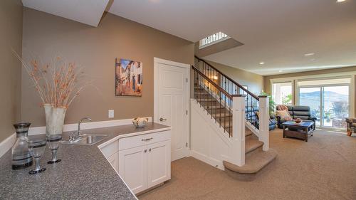 4300 Camelback Way, Vernon, BC - Indoor Photo Showing Other Room