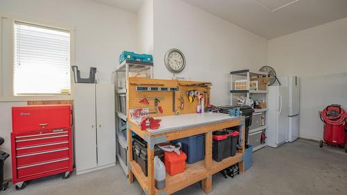 4300 Camelback Way, Vernon, BC - Indoor Photo Showing Other Room