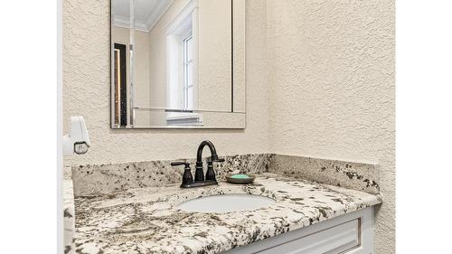 1808 Erickson Road, Creston, BC - Indoor Photo Showing Bathroom