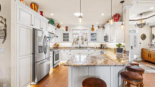 1808 Erickson Road, Creston, BC - Indoor Photo Showing Kitchen With Upgraded Kitchen