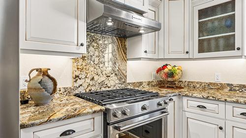 1808 Erickson Road, Creston, BC - Indoor Photo Showing Kitchen With Upgraded Kitchen