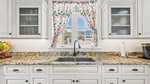 1808 Erickson Road, Creston, BC - Indoor Photo Showing Kitchen