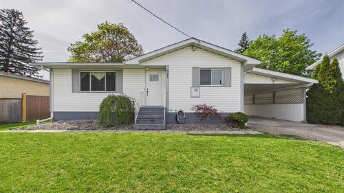 623 Devon Street, Creston, BC - Outdoor