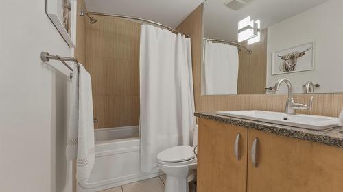 2303-7343 Okanagan Landing Road, Vernon, BC - Indoor Photo Showing Bathroom