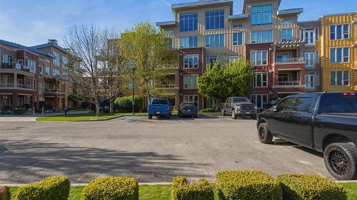 2303-7343 Okanagan Landing Road  Vernon, BC V1H 2J6