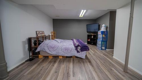 2917 2B Street, Cranbrook, BC - Indoor Photo Showing Bedroom