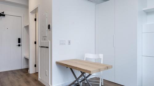 307-1274 Devonshire Avenue, Kelowna, BC - Indoor