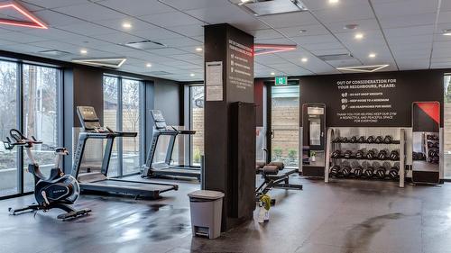307-1274 Devonshire Avenue, Kelowna, BC - Indoor Photo Showing Gym Room