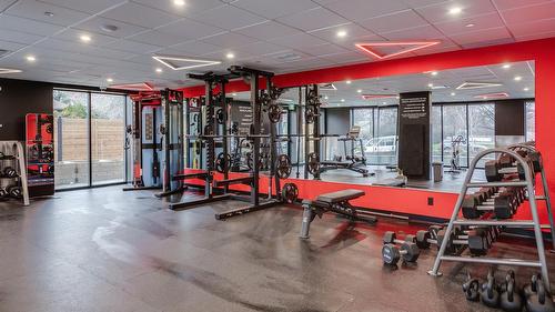 307-1274 Devonshire Avenue, Kelowna, BC - Indoor Photo Showing Gym Room