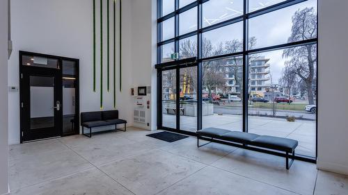 307-1274 Devonshire Avenue, Kelowna, BC - Indoor Photo Showing Other Room
