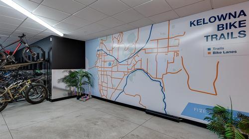 307-1274 Devonshire Avenue, Kelowna, BC - Indoor Photo Showing Other Room
