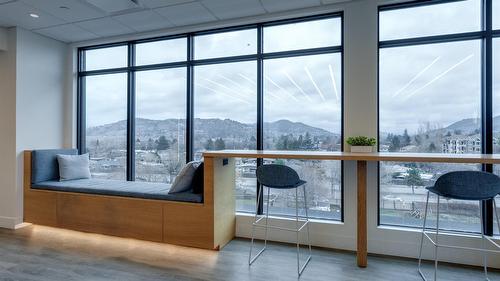 307-1274 Devonshire Avenue, Kelowna, BC - Indoor Photo Showing Other Room