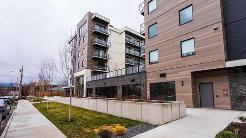 307-1274 Devonshire Avenue, Kelowna, BC - Outdoor