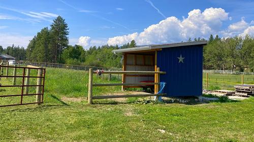 5469 Riverview Frontage Road, Ta Ta Creek, BC - Outdoor