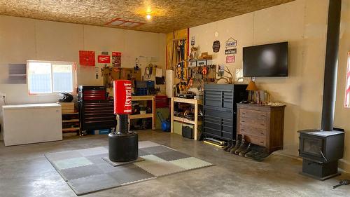 5469 Riverview Frontage Road, Ta Ta Creek, BC - Indoor