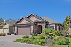 137-4450 Gordon Drive  Kelowna, BC V1W 1T1