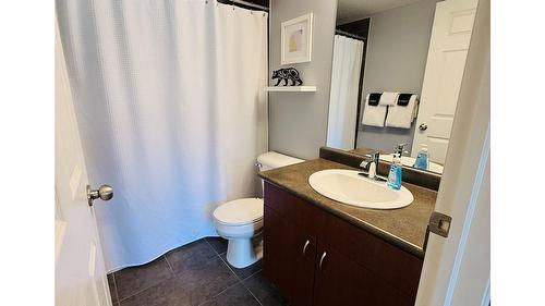 3302-205 Third Avenue, Invermere, BC - Indoor Photo Showing Bathroom