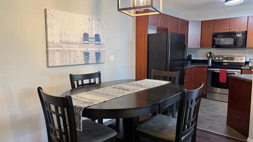 3302-205 Third Avenue, Invermere, BC - Indoor