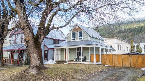 102 Third Street  Revelstoke, BC V0E 2S0