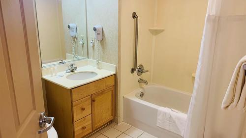 403-500 Stemwinder Drive, Kimberley, BC - Indoor Photo Showing Bathroom