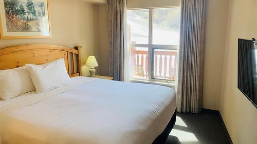 403-500 Stemwinder Drive, Kimberley, BC - Indoor Photo Showing Bedroom