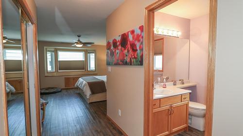 912 Ben Keer Drive, Kimberley, BC - Indoor Photo Showing Bathroom