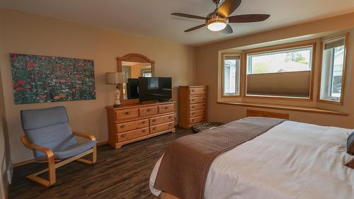 912 Ben Keer Drive, Kimberley, BC - Indoor Photo Showing Bedroom