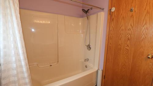 912 Ben Keer Drive, Kimberley, BC - Indoor Photo Showing Bathroom