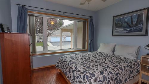 912 Ben Keer Drive, Kimberley, BC - Indoor Photo Showing Bedroom