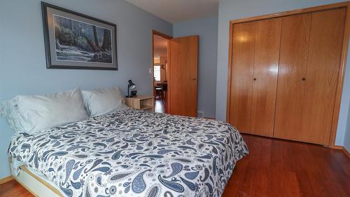 912 Ben Keer Drive, Kimberley, BC - Indoor Photo Showing Bedroom