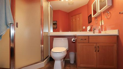 912 Ben Keer Drive, Kimberley, BC - Indoor Photo Showing Bathroom