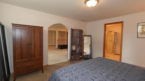 912 Ben Keer Drive, Kimberley, BC - Indoor Photo Showing Bedroom