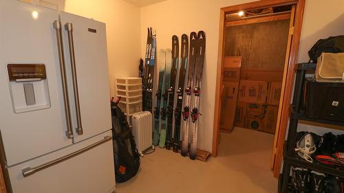912 Ben Keer Drive, Kimberley, BC - Indoor Photo Showing Other Room