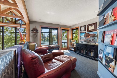 211 Ferntree Pl, Nanaimo, BC 