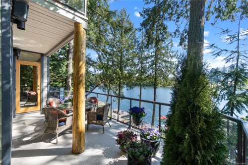 211 Ferntree Pl, Nanaimo, BC 