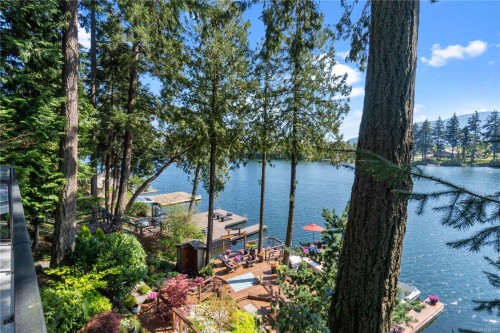 211 Ferntree Pl, Nanaimo, BC 