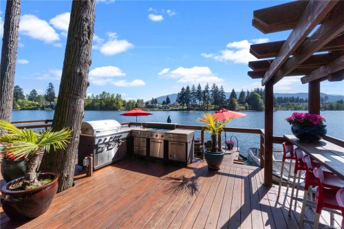 211 Ferntree Pl, Nanaimo, BC 
