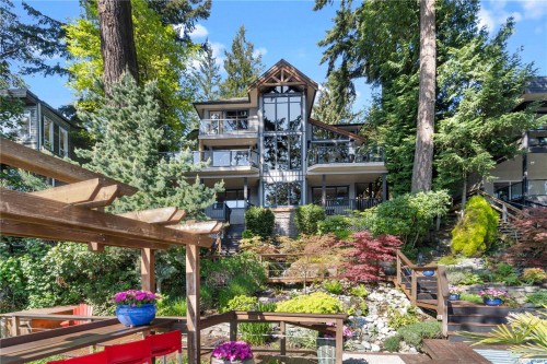 211 Ferntree Pl, Nanaimo, BC 