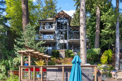 211 Ferntree Pl, Nanaimo, BC 