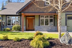 628 Nassau Cres  Qualicum Beach, BC V9K 1C4