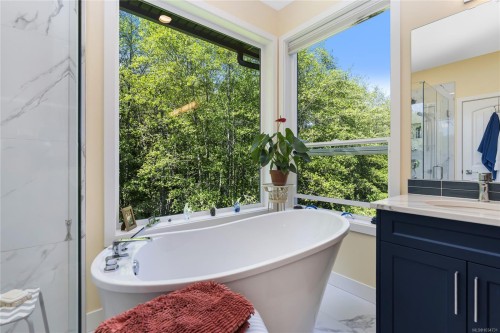 7586 Somenos Rd, Duncan, BC 