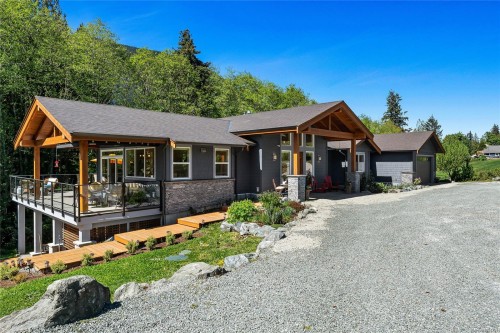7586 Somenos Rd, Duncan, BC 