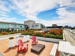 425-770 Fisgard St Victoria, BC V8W 0B8