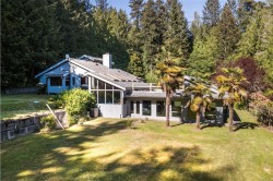 5630 Batu Rd Saanich, BC V8Z 6K5