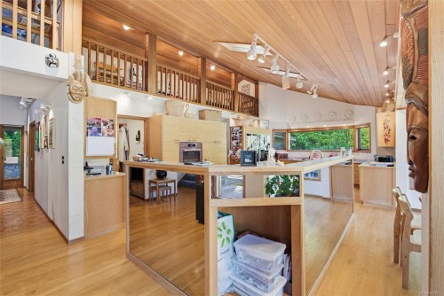 5630 Batu Rd, Saanich, BC 