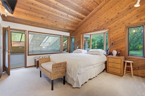 5630 Batu Rd, Saanich, BC 