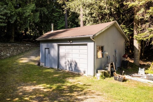 5630 Batu Rd, Saanich, BC 